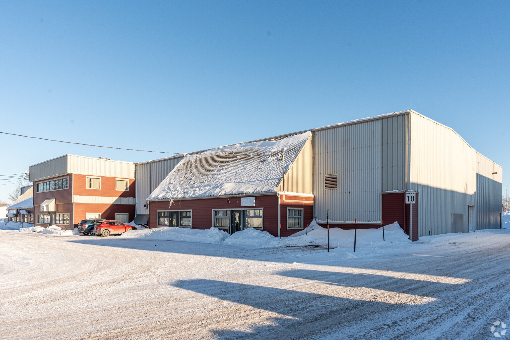 731-751 Rue De Saint-Romuald, Lévis, QC for sale Primary Photo- Image 1 of 5
