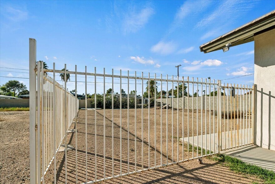 550 N Center St, Mesa, AZ à vendre - Photo du bâtiment - Image 3 de 9