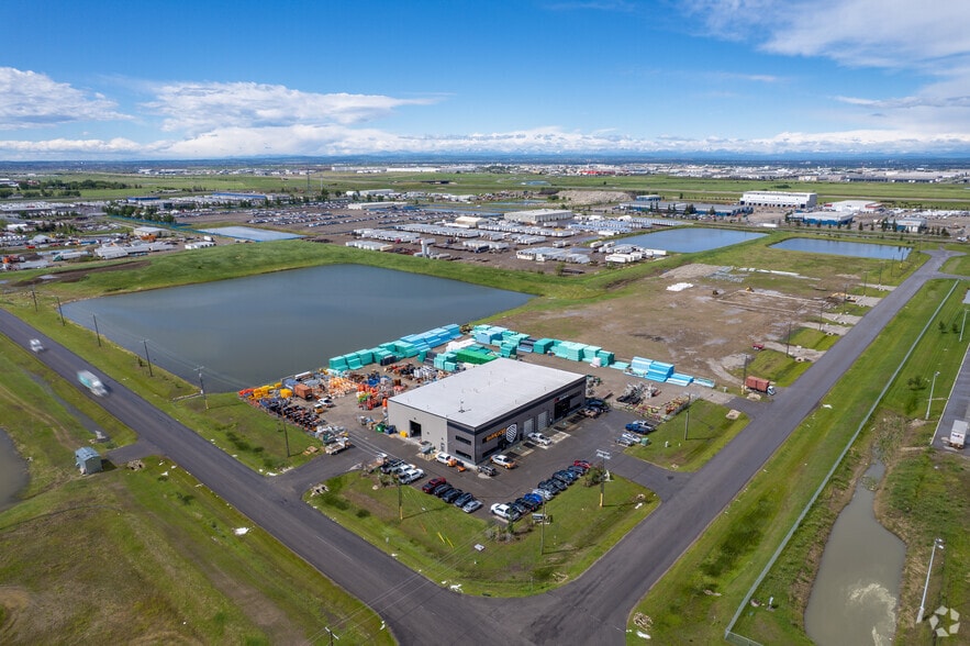 285177 Wrangler Ave SE, Rocky View No 44, AB for lease - Aerial - Image 3 of 5