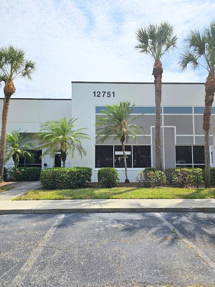 12751 Westlinks Dr, Fort Myers, FL for lease - Building Photo - Image 1 of 7