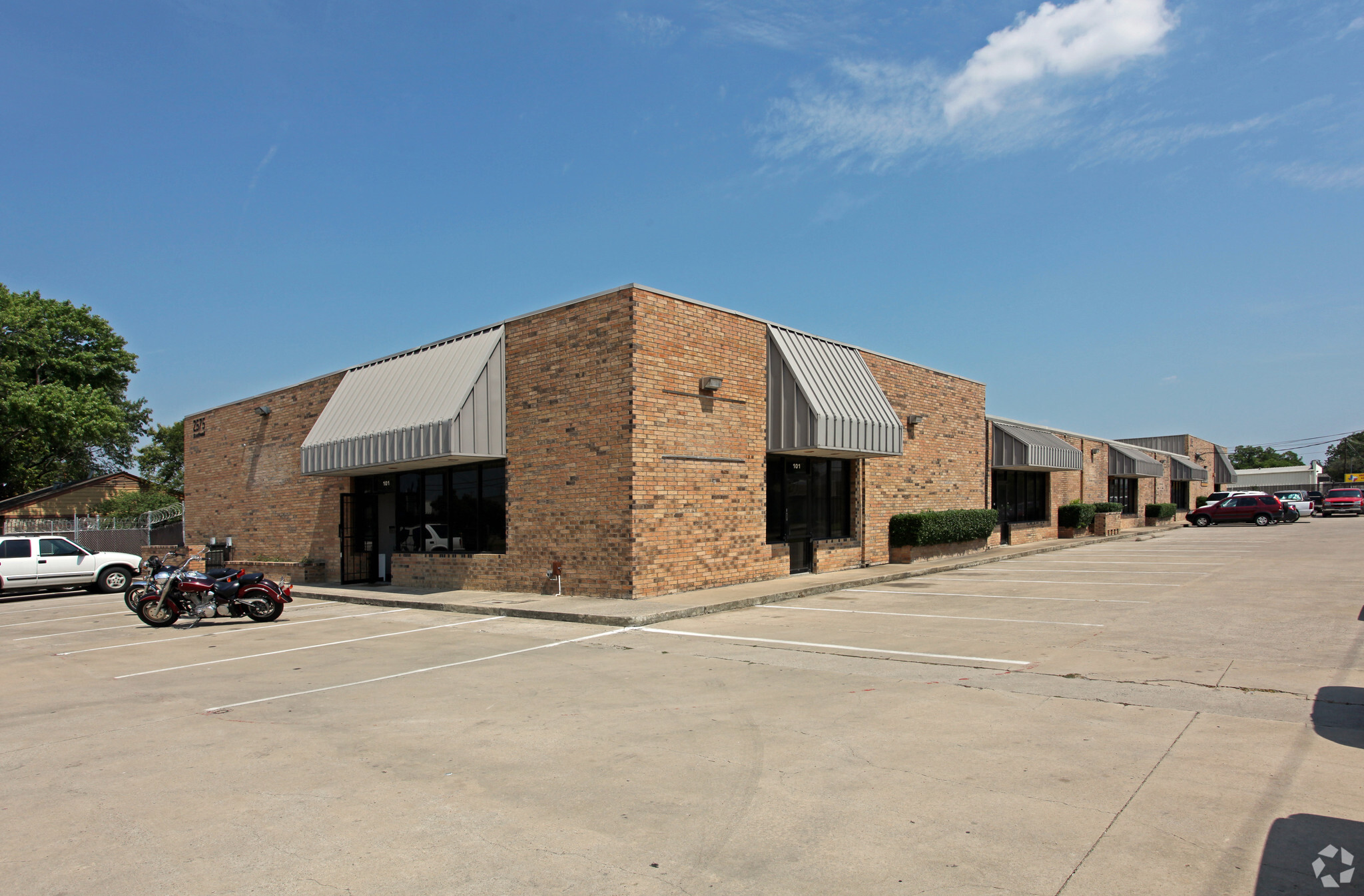 2575 Southwell Rd, Dallas, TX for sale Building Photo- Image 1 of 1