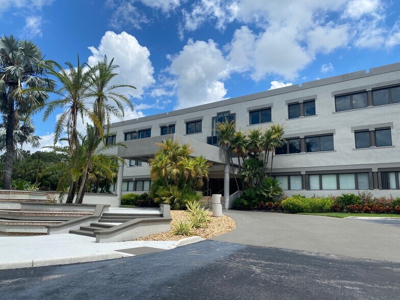 5401 Broken Sound Blvd NW, Boca Raton, FL à louer - Photo du bâtiment - Image 2 de 3