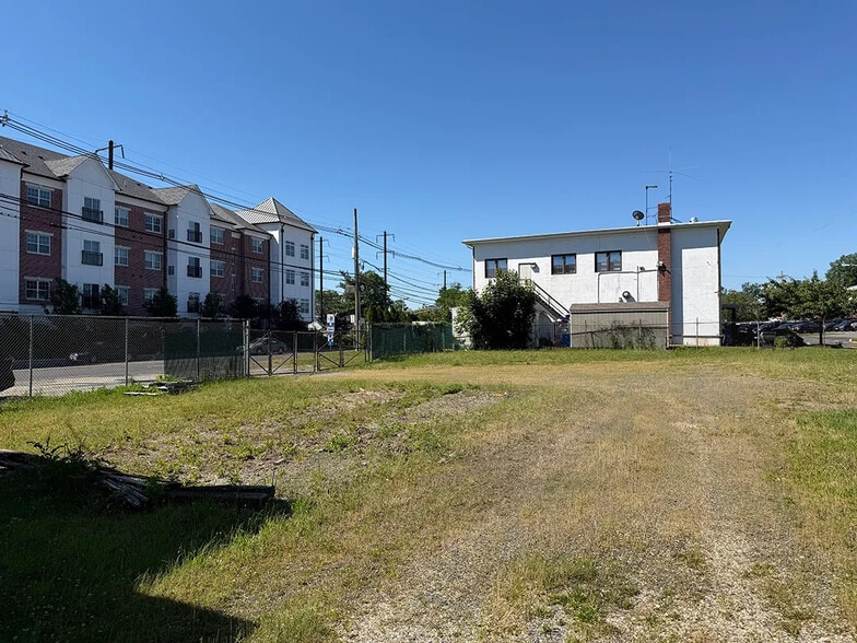 425 Lincoln Hwy, Iselin, NJ for sale - Building Photo - Image 1 of 11