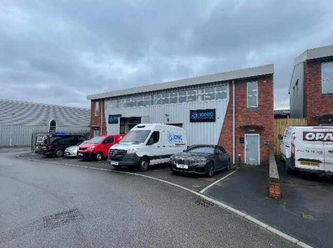 Valley Rd, Keighley for lease Primary Photo- Image 1 of 2