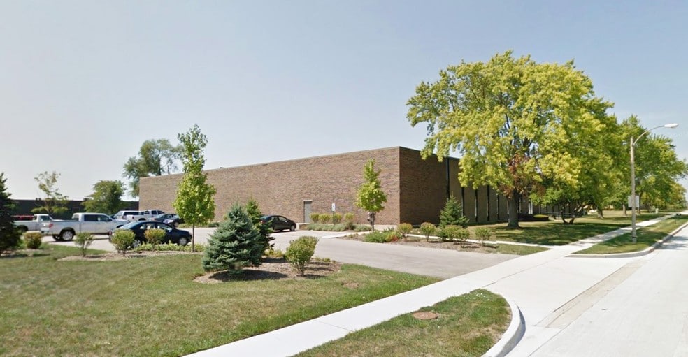 3701 Illinois Ave, St Charles, IL for sale - Primary Photo - Image 1 of 3