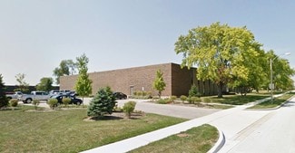 Plus de détails pour 3701 Illinois Ave, St Charles, IL - Industriel à vendre