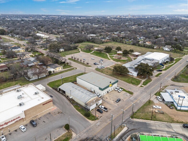 2901 Speight Ave, Waco, TX à vendre - Aérien - Image 2 de 6