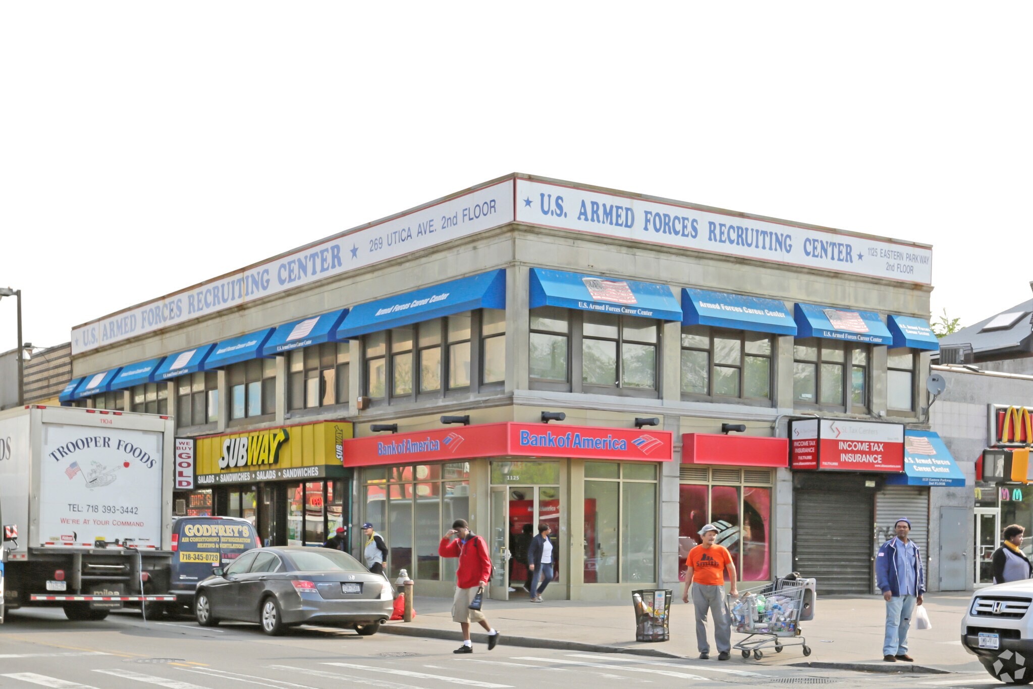 1125 Eastern Pky, Brooklyn, NY for lease Primary Photo- Image 1 of 6