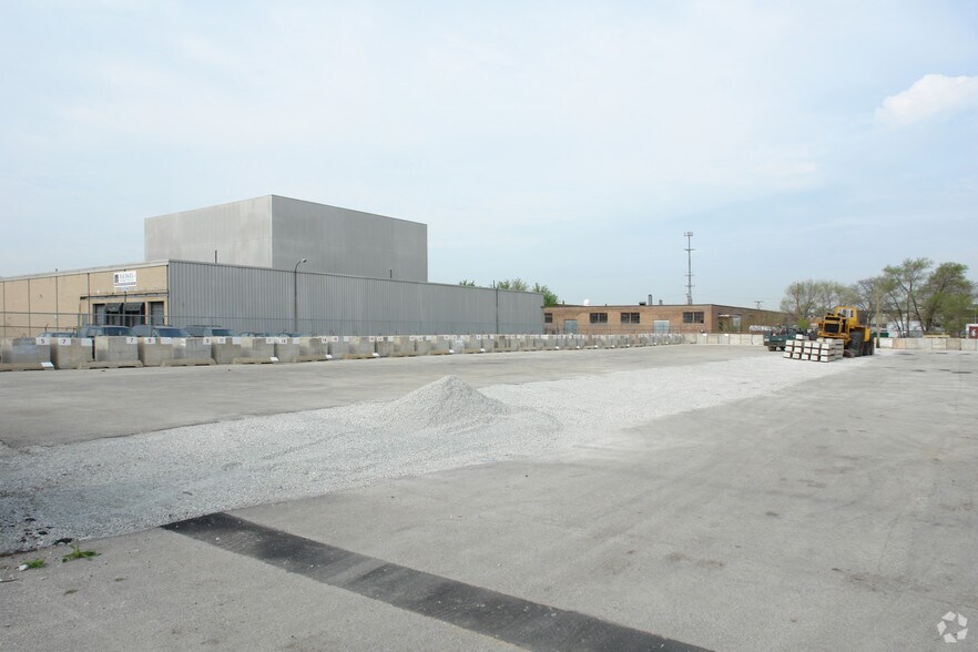 2050 George St, Melrose Park, IL à vendre - Photo du bâtiment - Image 3 de 4