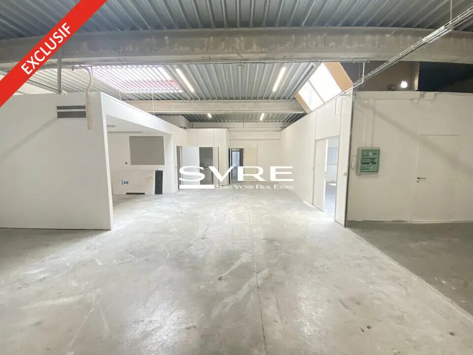 Flex in Aubagne for lease Interior Photo- Image 1 of 9