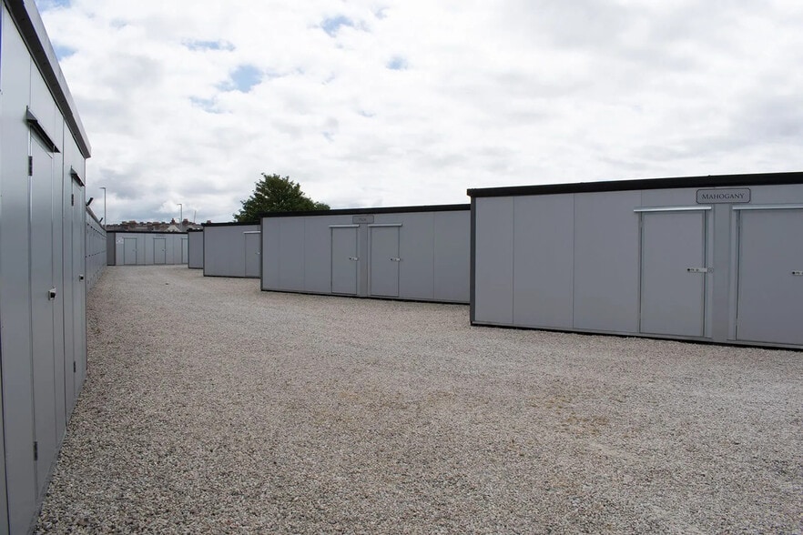 26 Clare Pl, Plymouth for lease - Building Photo - Image 2 of 2