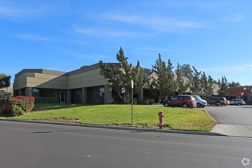 2021 Las Positas Ct, Livermore, CA à louer - Photo du bâtiment - Image 2 de 5