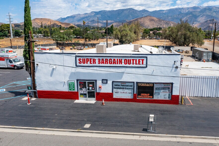 Turnkey Low Overhead MultiProfit Centers portfolio of 2 properties for sale on LoopNet.ca - Building Photo - Image 1 of 43