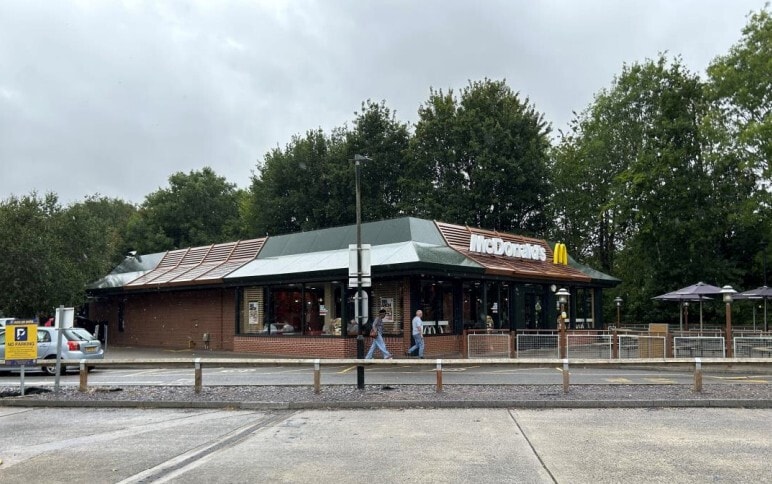 Wakes Garage A303, Sparkford for lease Primary Photo- Image 1 of 2