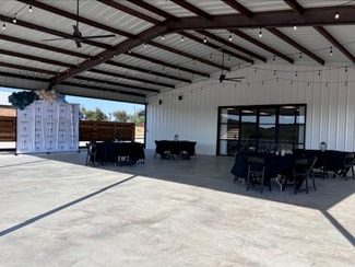 Plus de détails pour 1212 Packing House rd, Graham, TX - Flex à vendre