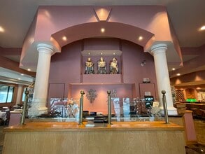 494 Manor Plz, Pacifica, CA for lease Lobby- Image 2 of 15