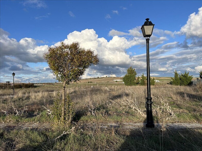Land in Sanchidrián for sale - Building Photo - Image 3 of 12