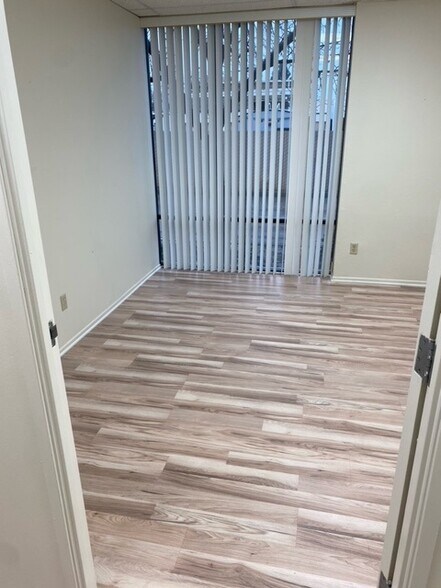 321 N Aviador St, Camarillo, CA à louer - Photo intérieure - Image 2 de 18