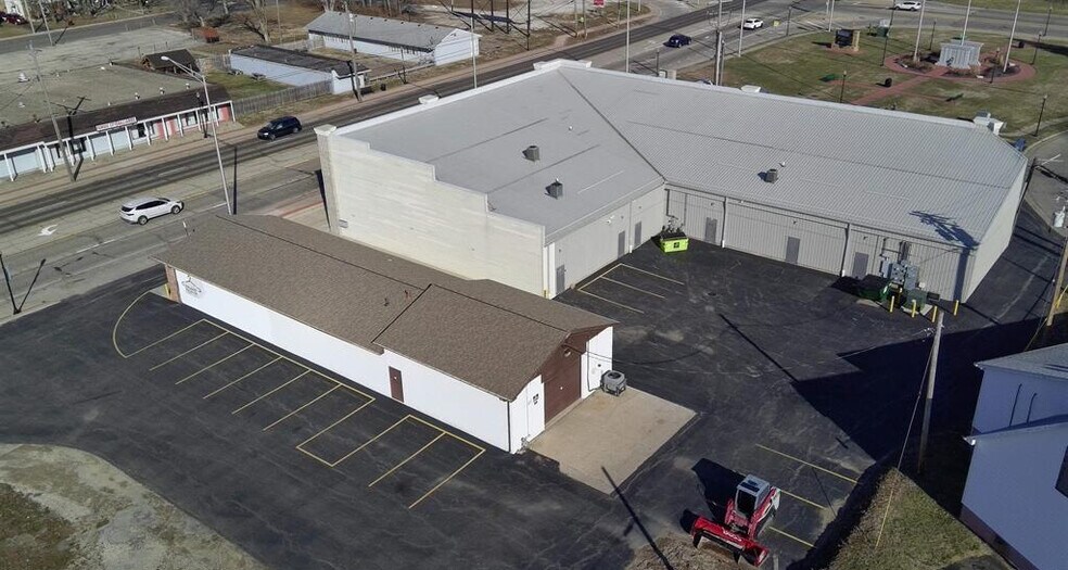 206 N Main St, Creve Coeur, IL à louer - Photo du bâtiment - Image 3 de 16