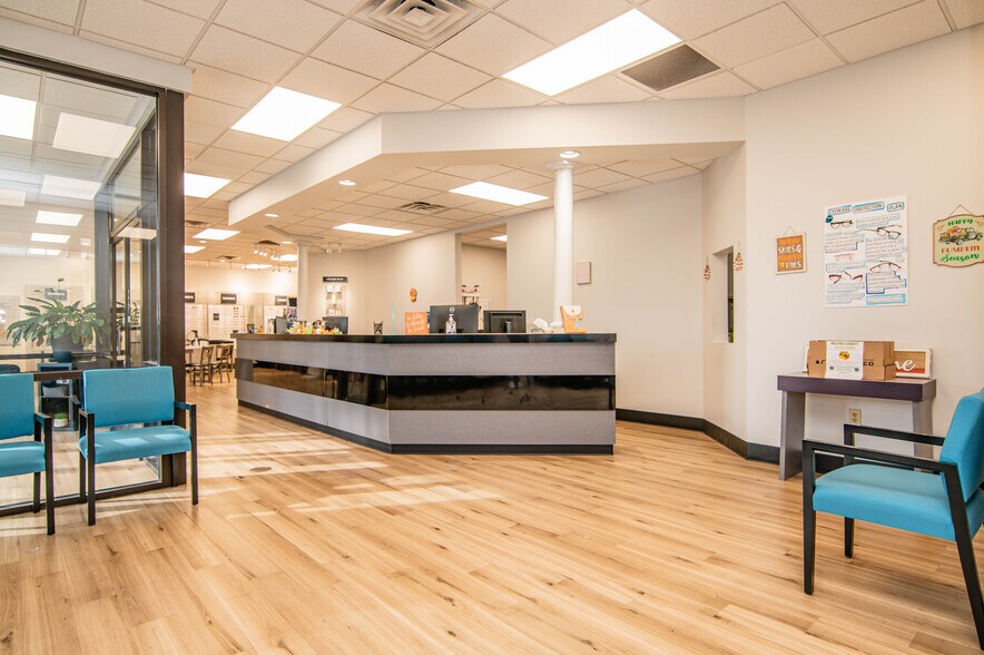 106 Long Cir, Roanoke Rapids, NC à vendre - Photo du bâtiment - Image 2 de 11