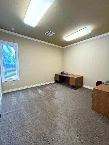 16510 Avenplace Rd, Tomball, TX for lease - Interior Photo - Image 3 of 12