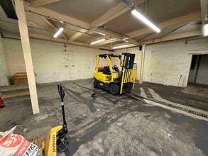 Atlas Works, Paragon Rd, Stoke On Trent à louer Photo intérieure- Image 2 de 3