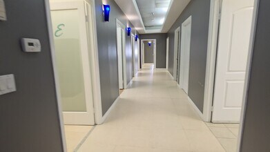 17157-17253 Ventura Blvd, Encino, CA for lease - Commercial Listing Video