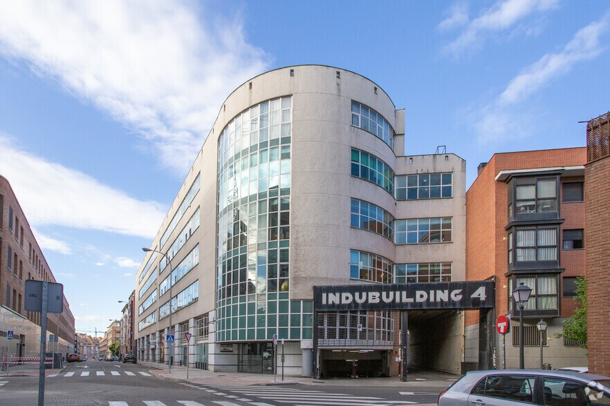 Calle de Tomás Bretón, Madrid, Madrid à vendre - Photo du bâtiment - Image 2 de 3