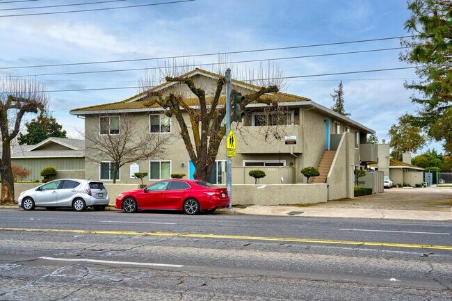 More details for 3025 Tully Rd, Modesto, CA - Multifamily for Sale