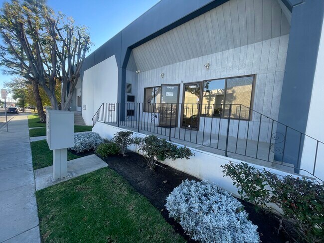 More details for 1961-1977 Freeman Ave, Signal Hill, CA - Industrial for Lease