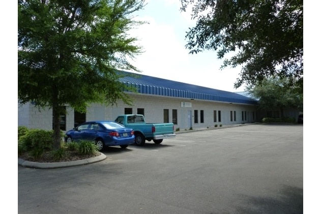4577 NW 6th St, Gainesville, FL for lease - Building Photo - Image 3 of 7