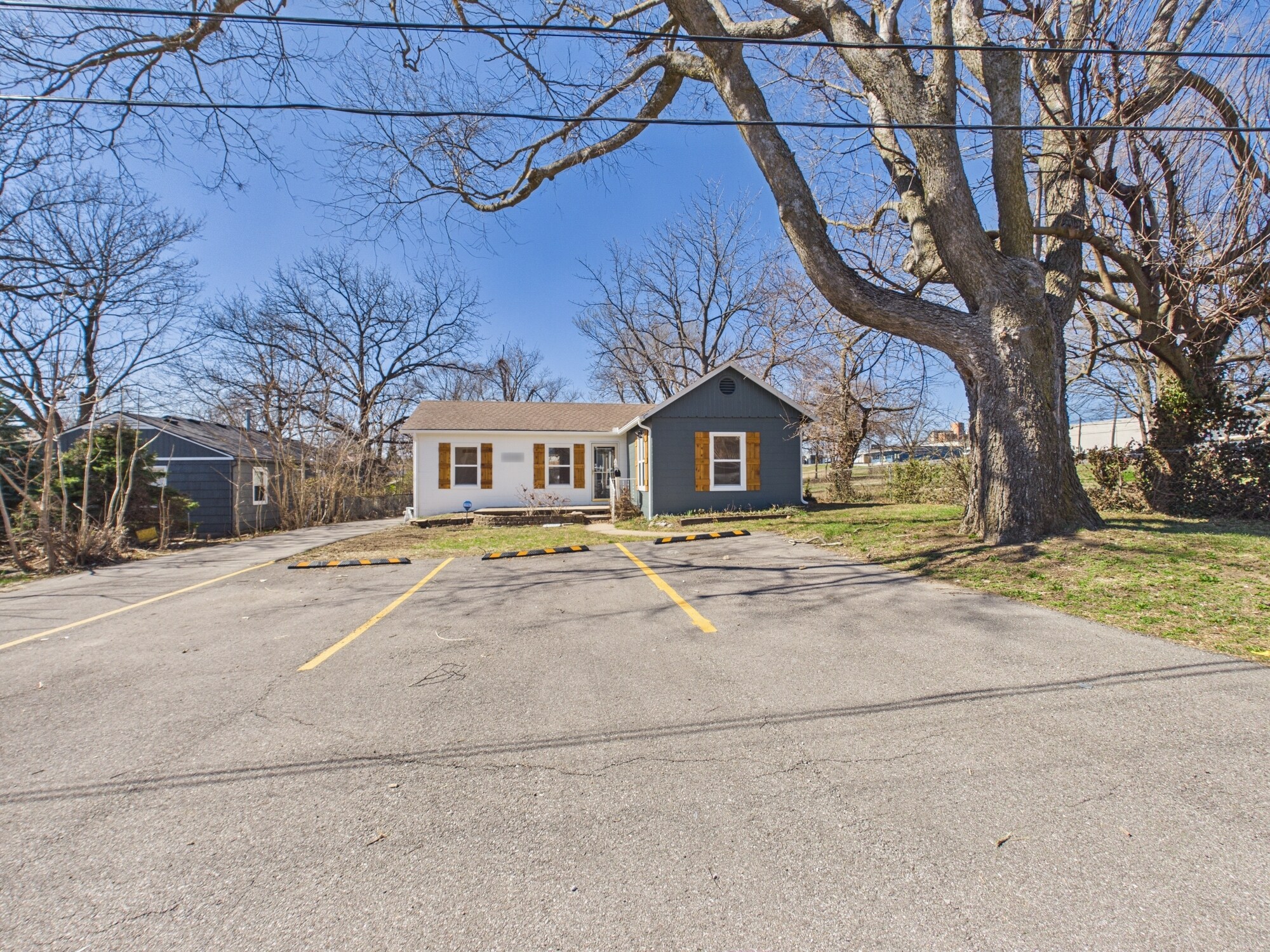 6310 Ash Ave, Raytown, MO à louer Photo principale- Image 1 de 18