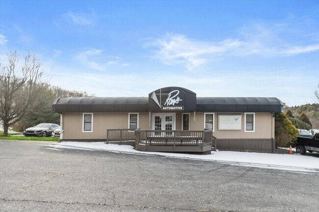 More details for 4028 Hanover Pike, Manchester, MD - Retail for Sale