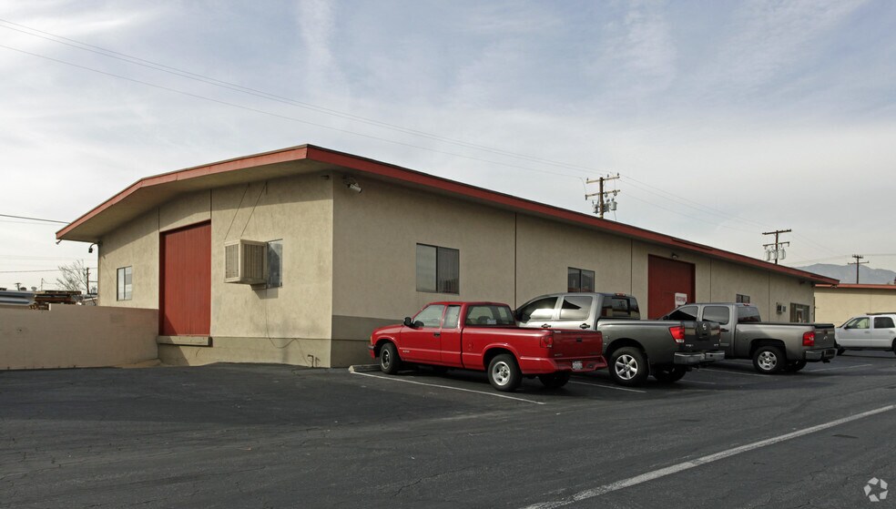 992 W 9th St, Upland, CA à vendre - Photo du bâtiment - Image 3 de 13