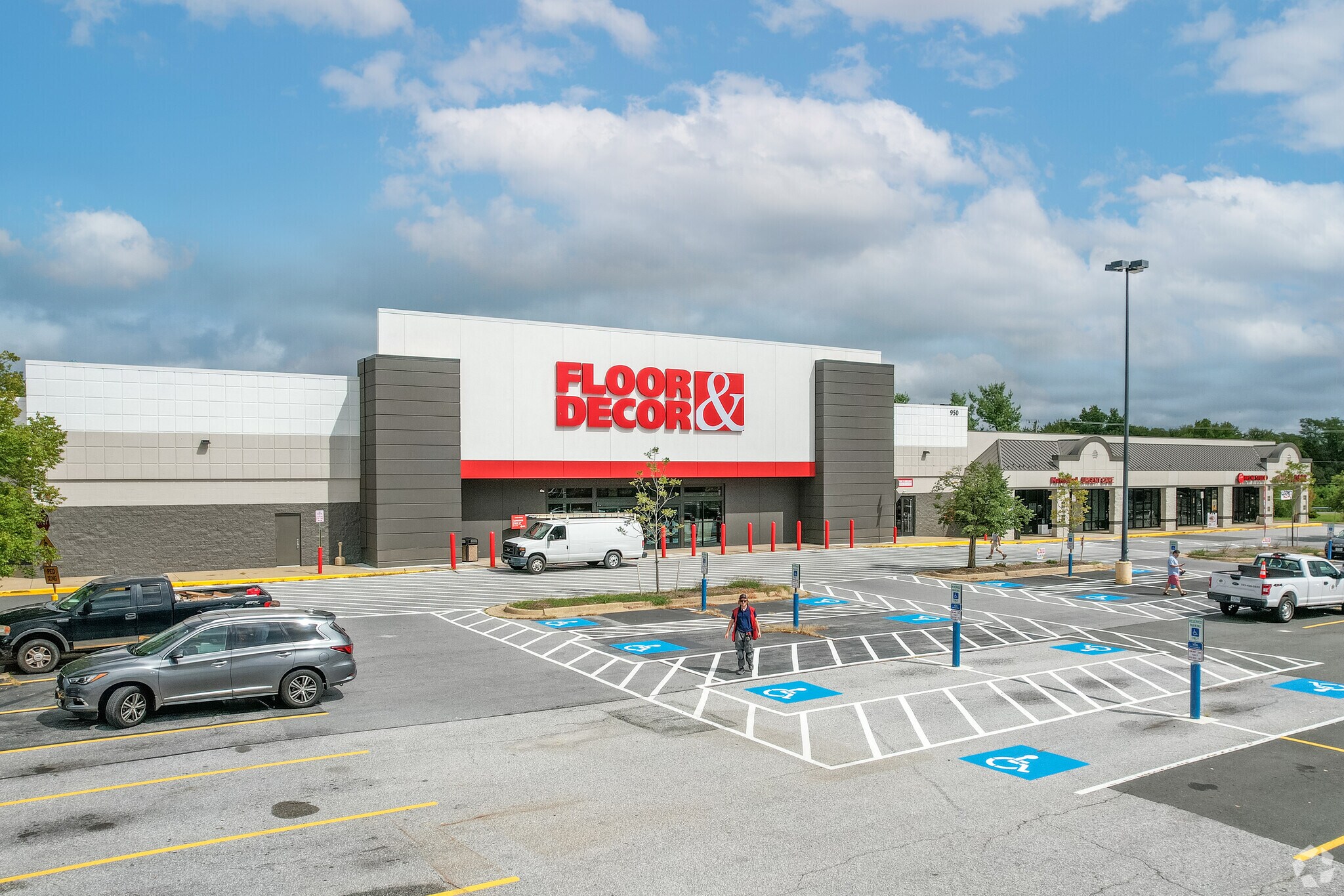 932-980 Edwards Ferry Rd, Leesburg, VA for lease Primary Photo- Image 1 of 19