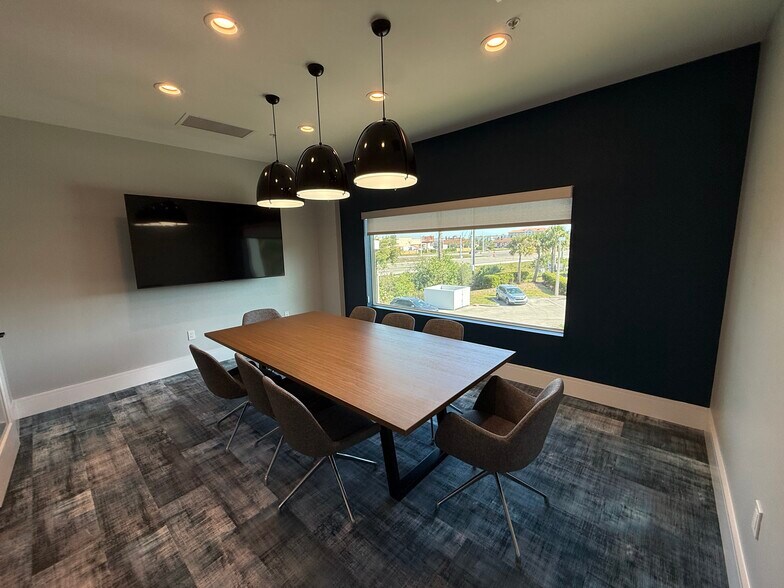 3602 Colonial Ct, Fort Myers, FL à louer - Photo intérieure - Image 3 de 24