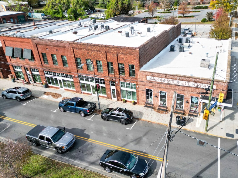 166-186 N Broad St, Mooresville, NC for sale - Building Photo - Image 2 of 6