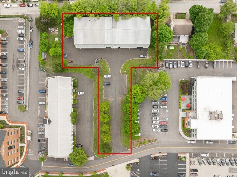 220 S Chestnut St, Ambler, PA for sale - Primary Photo - Image 1 of 30