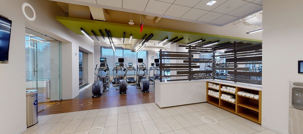 2111 Wilson Blvd, Arlington, VA for lease - Matterport 3D Scan - Image 3 of 23