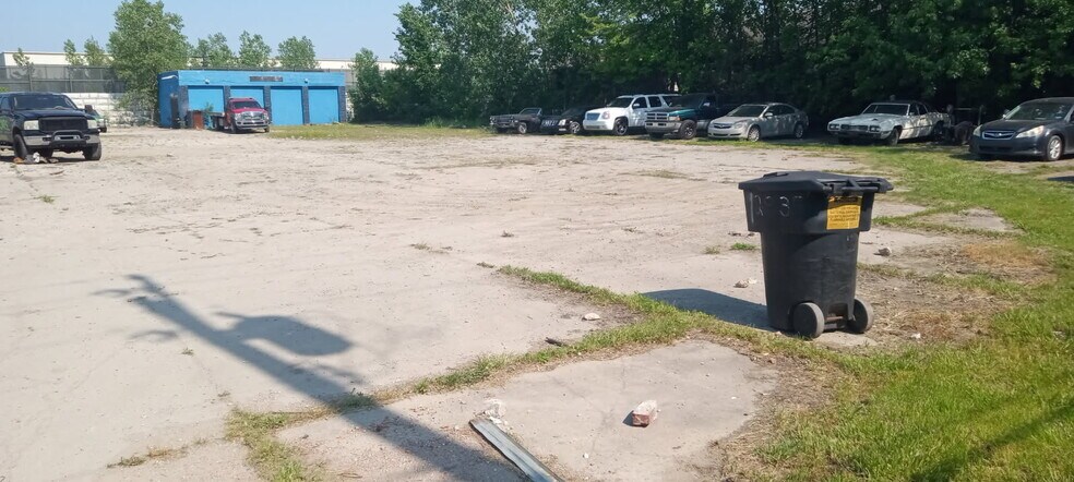 9400 Roselawn St, Detroit, MI à vendre - Photo du bâtiment - Image 2 de 4