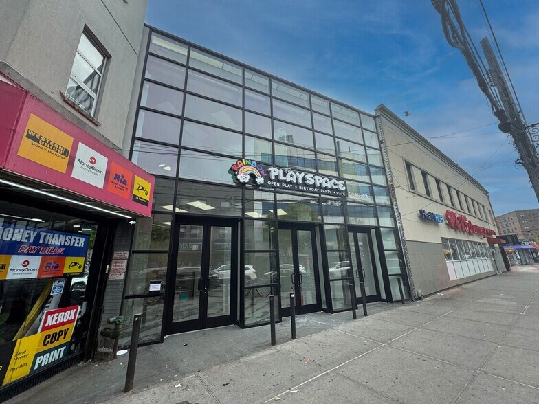 1414 Sheepshead Bay Rd, Brooklyn, NY à louer - Photo du bâtiment - Image 2 de 4