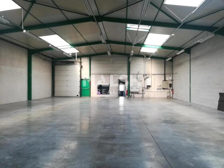 Bureau dans Saint-Genis-Laval à louer - Photo intérieure - Image 2 de 13