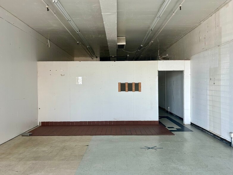 6418-6434 Stockton Blvd, Sacramento, CA for lease - Building Photo - Image 2 of 14