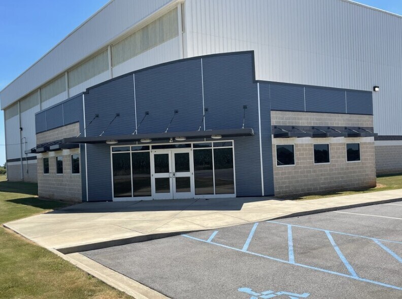 105 Jarvis Brewer Dr, Rogersville, AL à louer - Photo du bâtiment - Image 2 de 34
