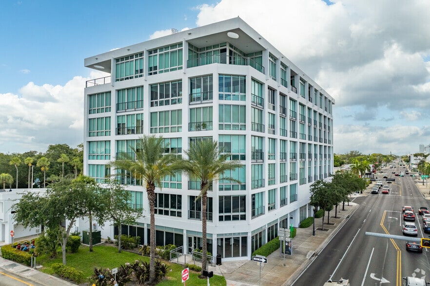 8101 Biscayne Blvd, Miami, FL for sale - Building Photo - Image 2 of 24