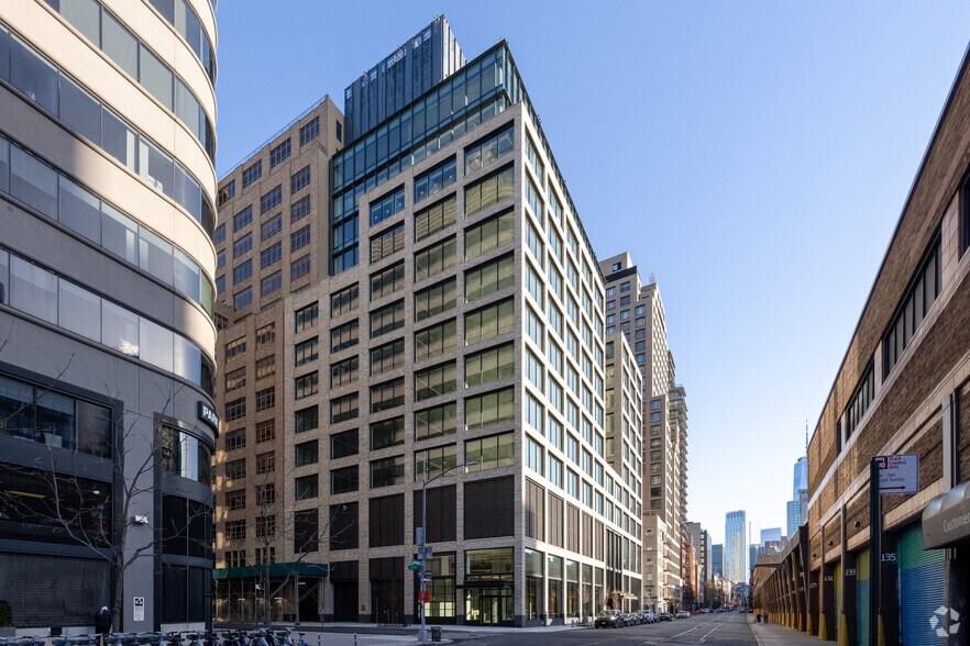 555 Greenwich St, New York, NY à louer - Photo du bâtiment - Image 2 de 4