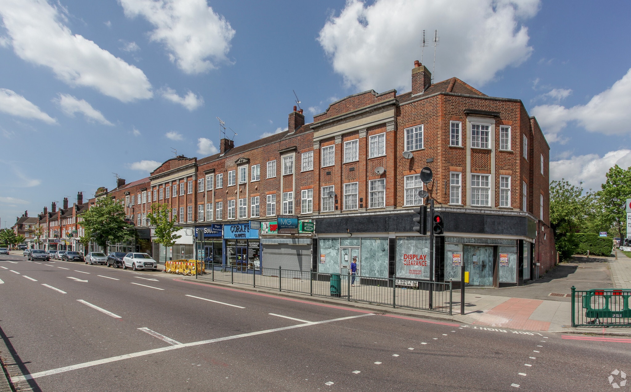 35-57 Market Pl, London for lease Primary Photo- Image 1 of 9