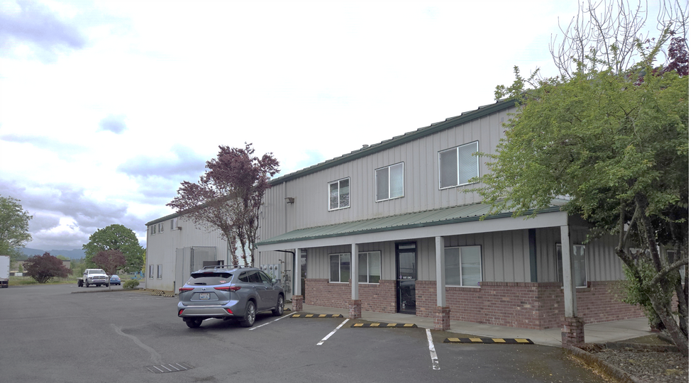 1311 SE Grace Ave, Battle Ground, WA for lease - Building Photo - Image 1 of 4