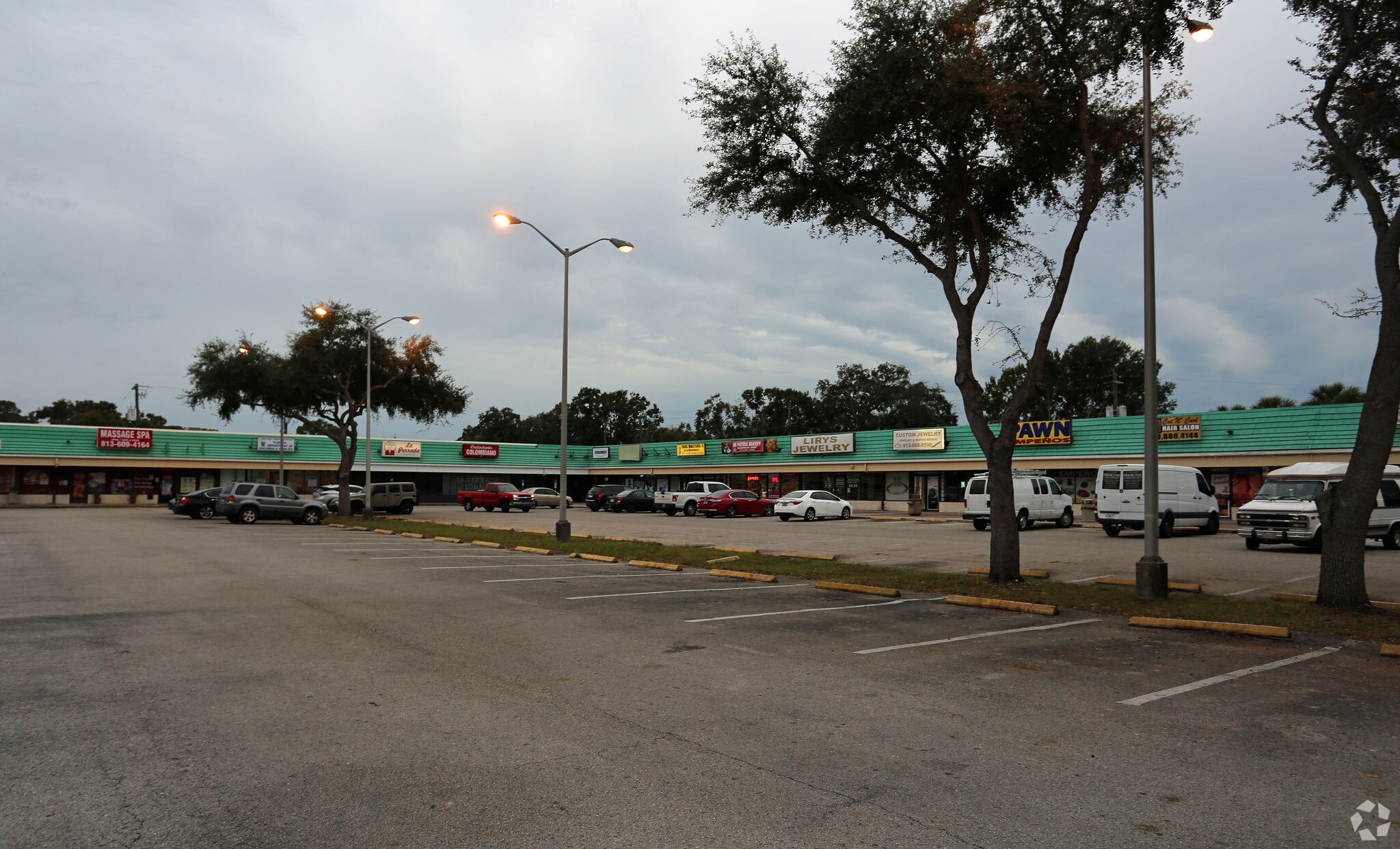 6700-6726 Hanley Rd, Tampa, FL for lease Primary Photo- Image 1 of 13