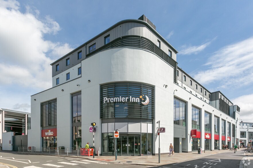 Henrietta St, Cheltenham à louer - Photo du bâtiment - Image 2 de 5